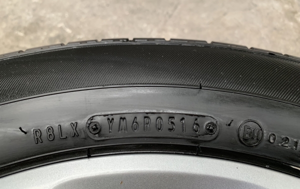 ล้อแม็ก Mazda 2 ขอบ 15 สีบอร์น พร้อมยาง 185-65-15 Dunlop ปี 16 สภาพดี