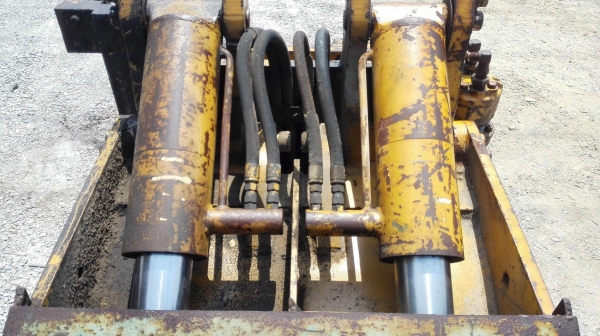 ปากคีบแคล้มหนีบกลมญี่ปุ่น CASCADE PEPER ROLL CLAMP ขนาด 2500 kg สภาพสวยพร้อมใช้ ปากคีบแคล้มหนีบกลมญี่ปุ่น CASCADE PEPER ROLL CLAMP ขนาด 2500 kg สภาพสวยพร้อมใช้