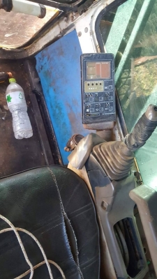 ขายKOMATSU PC200-5 มี3คันๆละ350,000/400,000/500,000 ขายKOMATSU PC200-5 มี3คันๆละ350,000/400,000/500,000