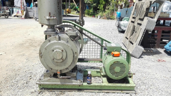 แวคคัมปั้ม ขนาด 5.5 HP 380V พร้อมแท่นอุปกรณ์ครบชุด สภาพสวยพร้อมใช้