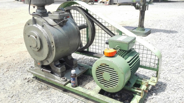 แวคคัมปั้ม ขนาด 5.5 HP 380V พร้อมแท่นอุปกรณ์ครบชุด สภาพสวยพร้อมใช้ แวคคัมปั้ม ขนาด 5.5 HP 380V พร้อมแท่นอุปกรณ์ครบชุด สภาพสวยพร้อมใช้