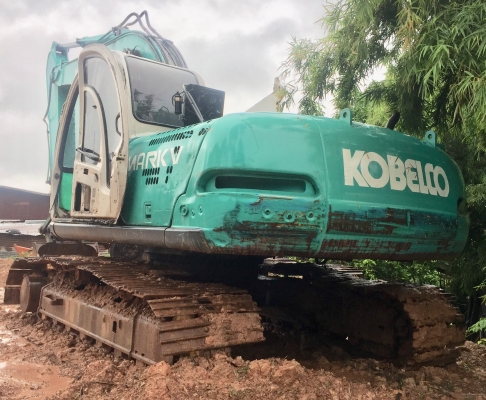 KOBELCO MARK 5 SK 200 เอกสารใบอินวอย รถบอดี้สวย เครื่องเดิมปั๊มเดิมๆ พร้อมทำงานได้เลยครับ ทำงานเร็วไม่โหลด ช่วงล่างโซ่ใหม่ ราคาต่อรองได้นะครับ