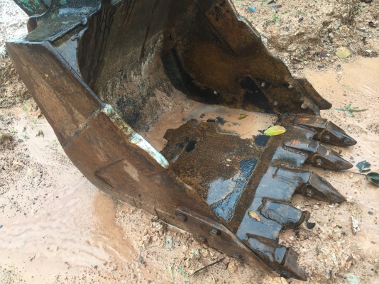 KOBELCO MARK 5 SK 200 เอกสารใบอินวอย รถบอดี้สวย เครื่องเดิมปั๊มเดิมๆ พร้อมทำงานได้เลยครับ ทำงานเร็วไม่โหลด ช่วงล่างโซ่ใหม่ ราคาต่อรองได้นะครับ