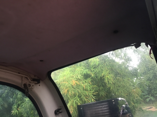 KOBELCO MARK 5 SK 200 เอกสารใบอินวอย รถบอดี้สวย เครื่องเดิมปั๊มเดิมๆ พร้อมทำงานได้เลยครับ ทำงานเร็วไม่โหลด ช่วงล่างโซ่ใหม่ ราคาต่อรองได้นะครับ