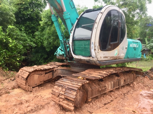 KOBELCO MARK 5 SK 200 เอกสารใบอินวอย รถบอดี้สวย เครื่องเดิมปั๊มเดิมๆ พร้อมทำงานได้เลยครับ ทำงานเร็วไม่โหลด ช่วงล่างโซ่ใหม่ ราคาต่อรองได้นะครับ