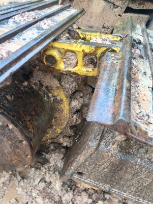 KOBELCO MARK 5 SK 200 เอกสารใบอินวอย รถบอดี้สวย เครื่องเดิมปั๊มเดิมๆ พร้อมทำงานได้เลยครับ ทำงานเร็วไม่โหลด ช่วงล่างโซ่ใหม่ ราคาต่อรองได้นะครับ