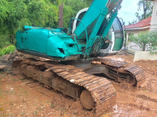 KOBELCO MARK 5 SK 200 เอกสารใบอินวอย รถบอดี้สวย เครื่องเดิมปั๊มเดิมๆ พร้อมทำงานได้เลยครับ ทำงานเร็วไม่โหลด ช่วงล่างโซ่ใหม่ ราคาต่อรองได้นะครับ