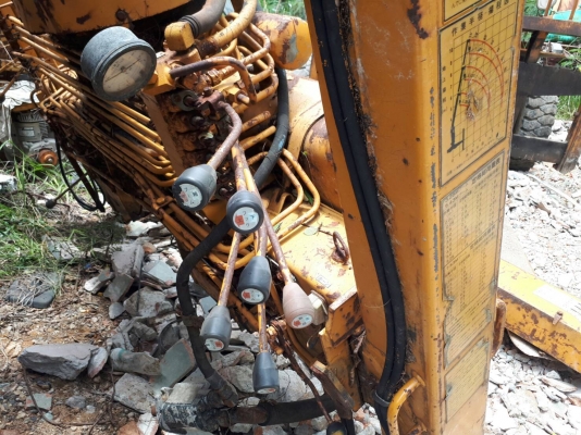 ขาย เครนสลิง ขนาด 2.9 ตัน ยี่ห้อ TADANO ขาสูง 3 ปลอก เก่าญี่ปุ่น มีปั๊มและอุปกรณ์ครบ ขาย เครนสลิง ขนาด 2.9 ตัน ยี่ห้อ TADANO ขาสูง 3 ปลอก เก่าญี่ปุ่น มีปั๊มและอุปกรณ์ครบ