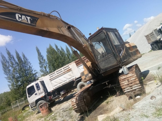 ขายเหมา3คัน700,000 CAT320V2 เสีย1คันทำงานได้2คันขายตามสภาพ ขายเหมา3คัน700,000 CAT320V2 เสีย1คันทำงานได้2คันขายตามสภาพ