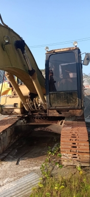 ขายเหมา3คัน700,000 CAT320V2 เสีย1คันทำงานได้2คันขายตามสภาพ