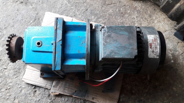 ขาย !! มอเตอร์เกียร์.ABB.ขนาด1แรง380v.สภาพเดิมๆพร้อมใช้งาน