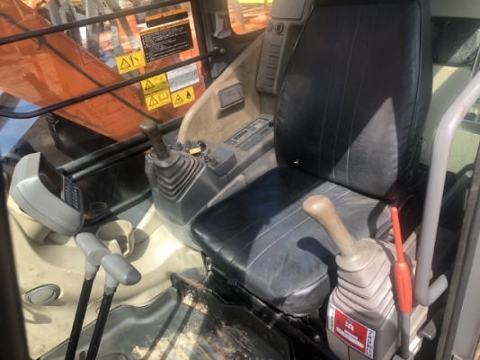 ขายรถขุด HITACHI ZX75US-3 ปี 2010 หัวกระแทก นำเข้าเองจากญี่ปุ่น สภาพพร้อมใช้ มีVDOการทำงานครับ