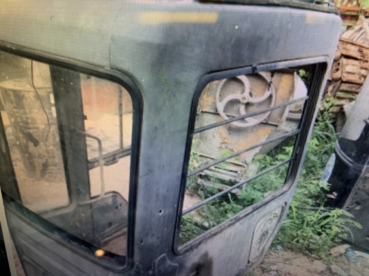 ขายด่วนหัวเก๋งแม็คโค ของ ฮิตาชิ ex200-2และex200-3 ราคา 28000บาท ต่อรองได้ เจ้าของขายเอง