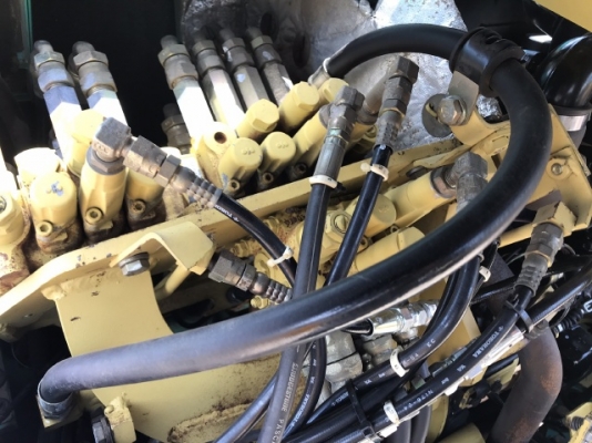 ขายรถขุด KOMATSU PC30-7E ปากคีบ (3,xxx ชั่วโมง) นำเข้าเองจากญี่ปุ่น สภาพพร้อมใช้ มีVDOการทำงานครับ