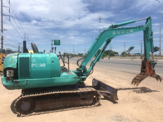ขายรถขุด KOMATSU PC30-7E ปากคีบ (3,xxx ชั่วโมง) นำเข้าเองจากญี่ปุ่น สภาพพร้อมใช้ มีVDOการทำงานครับ