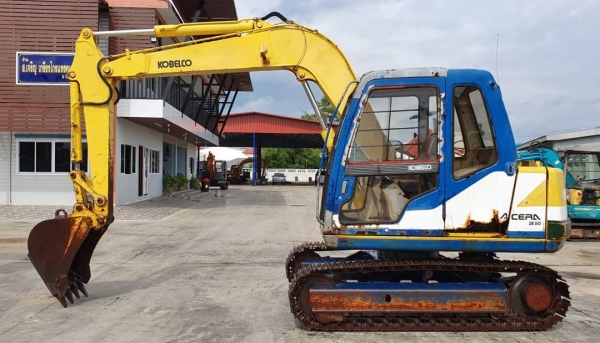 ขายด่วนรถขุด6ตันรถนอกราคา580,000บาทแบคโฮKOBELCOSK60-3มาร์คทีมีเต่ากะต่ายคลนโทลน้ำมันปั้มนี้วระบบไฟฟ้าครบเร็วแรงไม่โหลดเครื่อง 4สูบ อีซูซู4JB1รถนอกเพื่งนำเข้ามาใหม่จากญี่ปุ่นยังไม่ได้ใช้ในไทยเลย