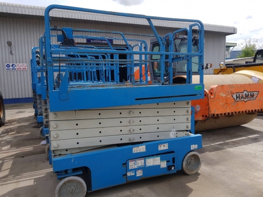 ถูกๆครับ Genie GS3246  ยกสูง10เมตร เก่านอก ปี2004 สภาพดีๆครับ