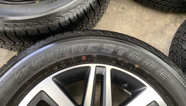 ล้อแม็กป้ายแดง Toyota New Fortuner ขอบ 18 พร้อมยางป้ายแดง 265-60-18 Bridgestone ปี 19 แม็กสวย ดอกเต็มๆ