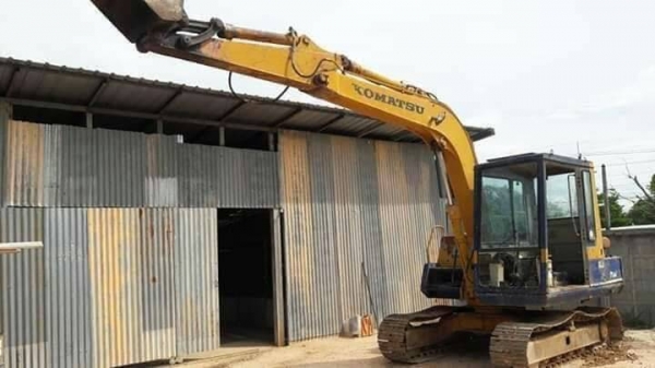 ขายKOMATSU PC 60-5สภาพสวยพร้อมใช้ราคา 380,000บาท ติดต่อคุณอ๊อฟ พิจิตร 086-737-9991
