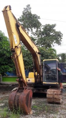 ขายKOMATSU PC120-6/เครื่องดี+ปั๊มแรงไม่มีโหลด+เอวแนน่+ไฟฟ้าครบครับเอกสารอินวอยราคา650,000บาท ติดต่อคุณอ๊อฟ พิจิตร 086-737-9991