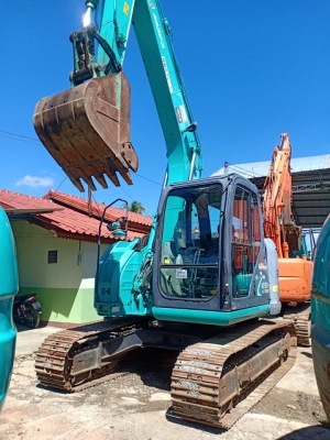 ขายจ้า..KOBELCO SK135SR-2 YY05. เก่านอกแท้  เดิมๆๆสภาพสวย มีลายแย๊ก ใช้งานมา6,xxxชั่วโมง  โทร 089-3818694 จ๊อย