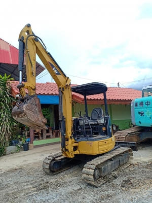 มาใหม่จ้า  CATERPILLAR 303 5C เก่านอกแท้  สภาพสวย เดิมๆๆ มีลายแย๊ก พร้อมใช้ โทร 089-3818694 จ๊อย