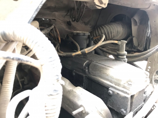 รถอีซูซุ 10 ล้อติดก๊าซ (หัวลาก) GIGA - 335 แรงม้า.  (เปลี่ยนเครื่อง K13C)  สนใจติดต่อ 081 - 6079515     line ID : 081-6079515