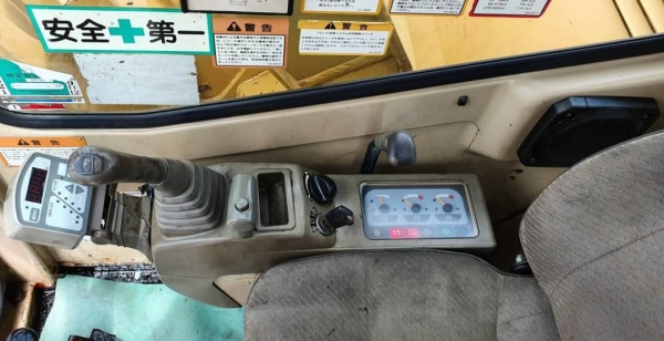 CAT 308-B รถนอกเพิ่งนำเข้าจากญี่ปุ่นขาย600,000บาท  ออโต้คันเร่ง  ตัวเดินเต่ากระต่ายดี  ชั่วโม่งทำงานน้อย  รถยังไม่เคยใช้งานในเมืองไทย  บูมอาร์มสวย  ช่วงล่างเต็ม  เอวเเน่นเครื่องดี  ปั้มดีไ  ฟฟ้าครบ  ซีเรียสสูง  เร็วเเรงไม่โหลด  รถสวยสถาพเดิมๆดี  รถพร้อมใช