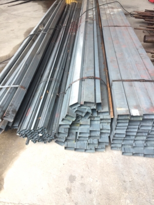เหล็ก กาววาไนซ์ เกรด B สวยๆ มีหลายขนาด ราคา กิโลละ 26 บาท