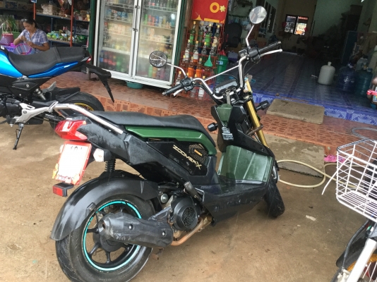 ขายรถมอเตอร์ไซส์ Honda zoomer x 2557 สีเขียวดำ 20000 บาท ขายรถมอเตอร์ไซส์ Honda zoomer x 2557 สีเขียวดำ 20000 บาท