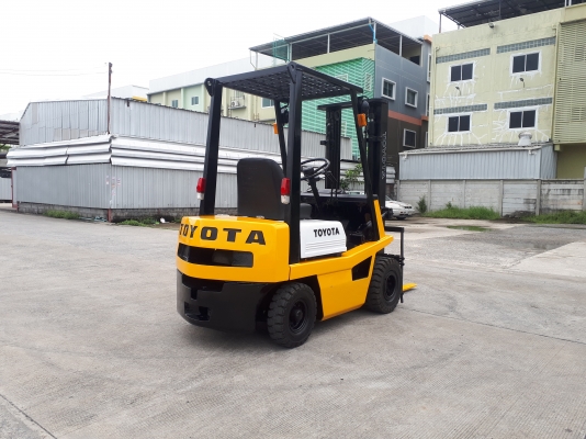 ขายรถโฟล์คลิฟท์ยี่ห้อ TOYOTA 4FG18 ขายรถโฟล์คลิฟท์ยี่ห้อ TOYOTA 4FG18