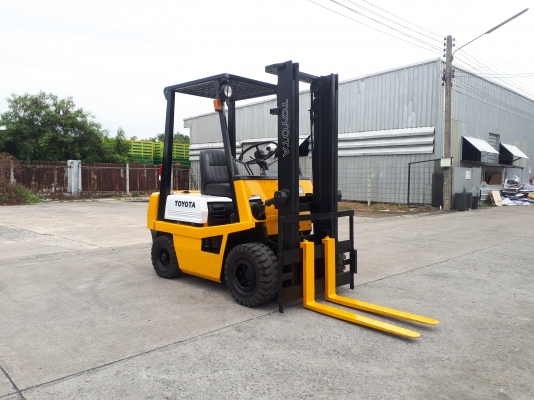 ขายรถโฟล์คลิฟท์ยี่ห้อ TOYOTA 4FG18 ขายรถโฟล์คลิฟท์ยี่ห้อ TOYOTA 4FG18