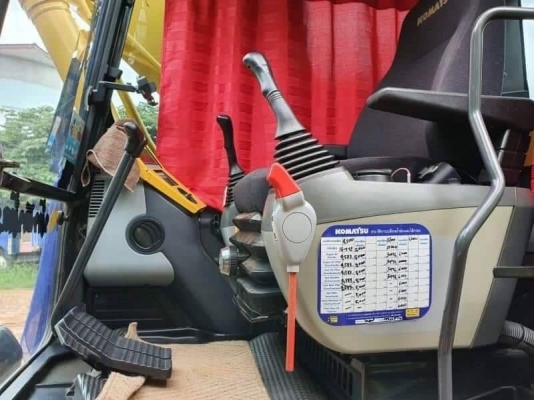 รถสวย ๆ สุด 2,650,000 ต่อรอง KOMATSU PC200-8 MO ใหม่สุดๆ ทำงาน 5,476 ชม เครื่องดี ปั้มแรง โช่หนา เอวแน่น ไฟฟ้าครบ เอกสารเล่มทะเบียน  สนใจ   โทร 0610710295  สนใจ รายการสินค้า อื่นๆ ที่ เว็ปไชค์ Truck2Hand https://www.truck2hand.com/index.php?actions=conten