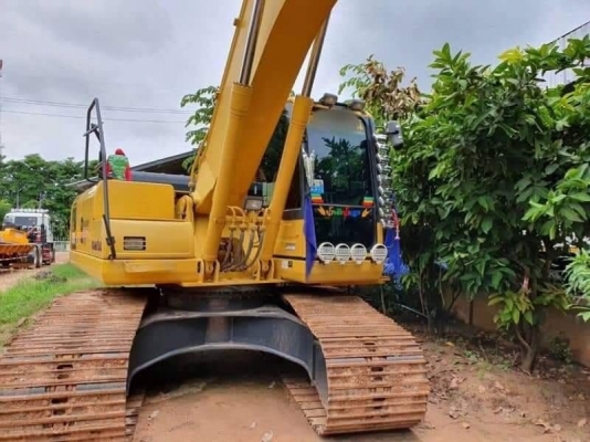 รถสวย ๆ สุด 2,650,000 ต่อรอง KOMATSU PC200-8 MO ใหม่สุดๆ ทำงาน 5,476 ชม เครื่องดี ปั้มแรง โช่หนา เอวแน่น ไฟฟ้าครบ เอกสารเล่มทะเบียน  สนใจ   โทร 0610710295  สนใจ รายการสินค้า อื่นๆ ที่ เว็ปไชค์ Truck2Hand https://www.truck2hand.com/index.php?actions=conten