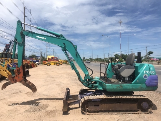 ขายรถขุด KOMATSU PC30-7E ปากคีบ (3,xxx ชั่วโมง) นำเข้าเองจากญี่ปุ่น สภาพพร้อมใช้ มีVDOการทำงานครับ