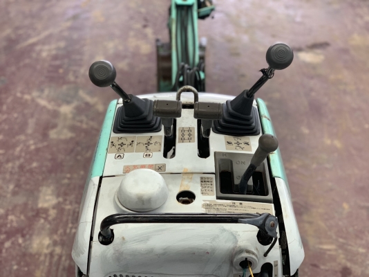 รถขุดเล็ก KOBELCO SS1