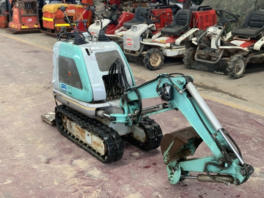 รถขุดเล็ก KOBELCO SS1