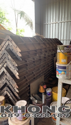 ขายด่วน แบบเสายาว 3 เมตรหน้า 30 cm  ราคาต้นล่ะ 2,500 บาท แบบเสายาว 3 เมตร หน้า 35 cm   ราคาต้นล่ะ 2,800 บาท แบบเสามีจำนวน อย่างล่ะ 20 ต้น คับ