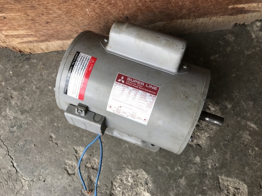 ขายมอเตอร์ไฟฟ้า Mitsubishi 1/2HP. 220V ไฟบ้าน สภาพสวยใหม่มาก หมุนนิ่ม พร้อมใช้งาน