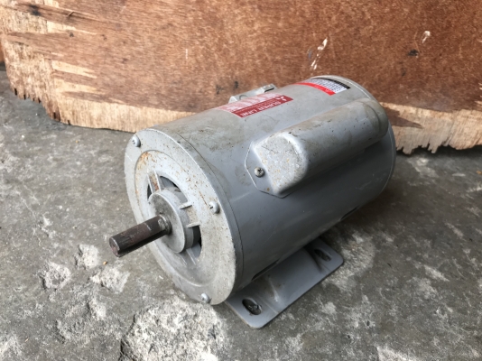 ขายมอเตอร์ไฟฟ้า Mitsubishi 1/2HP. 220V ไฟบ้าน สภาพสวยใหม่มาก หมุนนิ่ม พร้อมใช้งาน