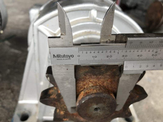 ขายมอเตอร์เกียร์ Kimpo 1HP. 380V อัตราทด 1:60 mede in Taiwan เพลาออกประมาณ 24รอบต่อนาที สภาพสวยใหม่มาก หมุนนิ่ม พร้อมใช้งาน มี 2ตัวครับ