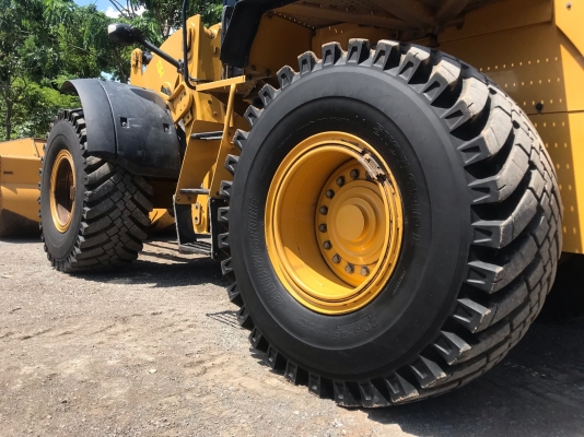 ขายรถตัก CATERPILLAR 938K ยกสูง 4.50 เมตร นำเข้าจากญี่ปุ่น พร้อมใช้ครับ ติดต่อ 063-9316985 ID LINE : 0639316985 ครับ