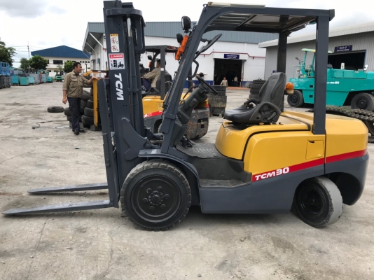 โฟร์คลิฟต์ 3ตัน TCM เก่านอกไม่เคยใช้ในไทย ติดต่อ098-2492100 ภัทร โฟร์คลิฟต์ 3ตัน TCM เก่านอกไม่เคยใช้ในไทย ติดต่อ098-2492100 ภัทร