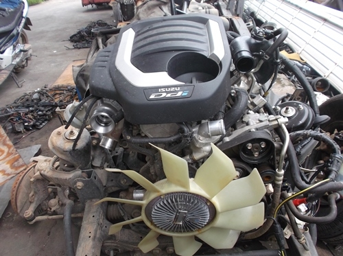 ขายเครื่อง ISUZU 1.9DI พร้อมเกียร์สวยๆ วิ่ง20,000กิโล(รถอุบัติเหตุ) ครบๆ+กล่อง