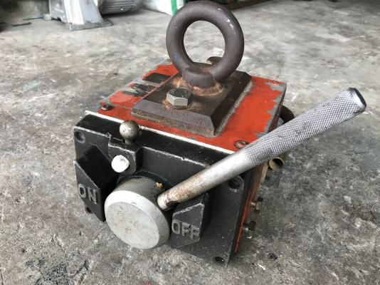 ขายแม่เหล็กยกชิ้นงาน ขนาด 1ตัน Reliable machine Made in Taiwan สภาพสวยมาก พร้อมใช้งาน ราคา 13,500 บาท