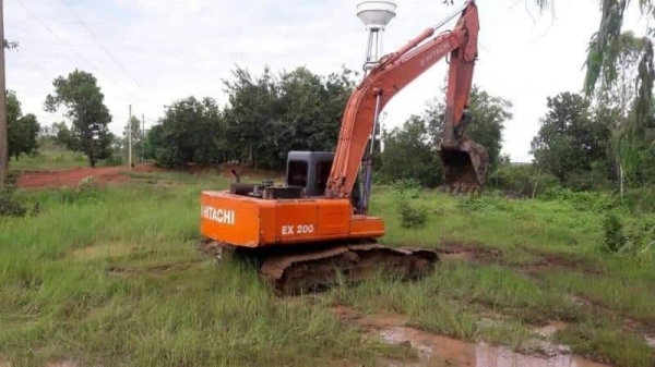 ขาย 595,000 บาท HITACHI EX200-1 เครื่องเดิม ปั้มเดิม โช่หนา เอวแน่น เอกสารเล่มทะเบียน  สนใจ   โทร 0610710295  สนใจ รายการสินค้า อื่นๆ ที่ เว็ปไชค์ Truck2Hand https://www.truck2hand.com/index.php?actions=content/search&amp;member_id=136193  Facebook ส่วนตั
