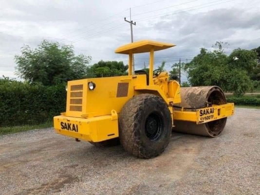 ขาย 1,150,000 รถบด SAKIAI SV 500 TF เก่านอก 2 ปี 2 เพลา 2 เปลือก 1,xxx ชัวโมง เครื่อง ISUZU เครื่องดี ปั้มสั่นแรง เอวแน่น ยางดี หนามหุ้มล้อเรียบสวย รถสวยพร้อมใช้ เอกสารเล่มทะเบียน  สนใจ นครปฐม   โทร 0610710295  สนใจ รายการสินค้า อื่นๆ ที่ เว็ปไชค์ Truck2H