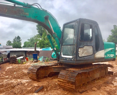 ขายด่วน KOMATSU PC 120-6 Spec ญี่ปุ่น บอดี้สวยๆพร้อมใช้งานได้เลย เครื่อง ISUZU 4BD1 ติดตั้ง แถมเครื่องเก่า KOMATSU ให้ครบทุกอุปกรณ์เลยนะครับราคานี้ ช่วงล่างเอวแน่น บูมอาร์มสวย เอกสารสัญญาซื้อขาย ต่อรองได้ครับ