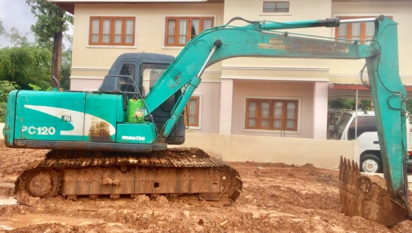 ขายด่วน KOMATSU PC 120-6 Spec ญี่ปุ่น บอดี้สวยๆพร้อมใช้งานได้เลย เครื่อง ISUZU 4BD1 ติดตั้ง แถมเครื่องเก่า KOMATSU ให้ครบทุกอุปกรณ์เลยนะครับราคานี้ ช่วงล่างเอวแน่น บูมอาร์มสวย เอกสารสัญญาซื้อขาย ต่อรองได้ครับ
