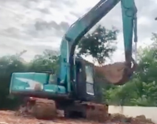 ขายด่วน KOMATSU PC 120-6 Spec ญี่ปุ่น บอดี้สวยๆพร้อมใช้งานได้เลย เครื่อง ISUZU 4BD1 ติดตั้ง แถมเครื่องเก่า KOMATSU ให้ครบทุกอุปกรณ์เลยนะครับราคานี้ ช่วงล่างเอวแน่น บูมอาร์มสวย เอกสารสัญญาซื้อขาย ต่อรองได้ครับ